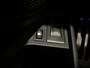 BMW 3-Serie 320e Business Edition Plus | M Sport | LED | Parkeersensoren voor, achter en achteruitrijcamera | Apple Carplay/Android Auto
