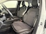 Renault Captur 1.3 TCe 130 Intens | 130 Pk! | Trekhaak | Navigatie | Climate Control | Cruise Control | Lichtmetalen velgen 17" | Apple Carplay/Android Auto | Parkeersensoren voor, achter en achteruitrijcamera