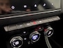 Renault Captur 1.6 E-Tech Hybrid 145 Intens | All season banden | Lichtmetalen velgen 18" | Parkeersensoren en achteruitrijcamera | Apple Carplay/Android Auto