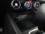 Renault Clio 1.6 E-Tech Full Hybrid 145 techno ACHTERUITRIJCAMERA | PARKEERSENSOREN ACHTER | STOEL-/STUUR VERWARMING | CLIMATE CONTROL