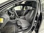 BMW 1-Serie 118i Executive Edition | Panoramadak | Navigatie | Parkeersensoren V+A | Apple CarPlay / Android Auto |