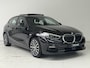 BMW 1-Serie 118i Executive Edition | Panoramadak | Navigatie | Parkeersensoren V+A | Apple CarPlay / Android Auto |