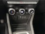 Renault Clio 1.6 E-Tech Hybrid 140 Zen | Apple CarPlay / Android Auto | Trekhaak | Parkeersensoren | Cruise Control |