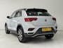 Volkswagen T-Roc 1.0 TSI Style | Stoelverwarming | Parkeersensoren V+A | Climate Control | DAB+ |