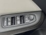 Renault Clio 1.6 E-Tech Hybrid 140 Initiale Paris | Leder | BOSE-Audiosysteem | Stoelverwarming | Navigatie | Achteruitrijcamera |