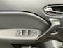 Renault Captur 1.3 TCe 140 Intens | Trekhaak | All-Season banden | Achteruitrijcamera | Navigatie |