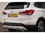 BMW X1 sDrive20i VDL Nedcar Edition | AUDIO MEDIA / PARKING PACK | HEAD UP | VERWARMDE SPORTSTOELEN | DAB | APPLE | DRAADLOZE LADER | CAMERA