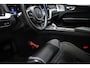 Volvo XC60 2.0 T6 Plug-in hybrid AWD R-Design | BOWER EN WILKINS | LUCHTVERING | HEAD UP | ACHTERBANKVERWARMING | 21"