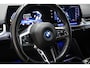 BMW 2-Serie Active Tourer 225e xDrive | Individual Storm Bay metallic | PREMIUM PACK | STUURVERWARMING | DRAADLOZE LADER | CAMERA
