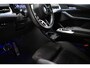 BMW 2-Serie Active Tourer 225e xDrive | Individual Storm Bay metallic | PREMIUM PACK | STUURVERWARMING | DRAADLOZE LADER | CAMERA