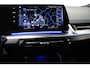 BMW 2-Serie Active Tourer 225e xDrive | Individual Storm Bay metallic | PREMIUM PACK | STUURVERWARMING | DRAADLOZE LADER | CAMERA