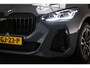 BMW 2-Serie Active Tourer 225e xDrive | Individual Storm Bay metallic | PREMIUM PACK | STUURVERWARMING | DRAADLOZE LADER | CAMERA