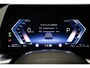 BMW 2-Serie Active Tourer 225e xDrive | Individual Storm Bay metallic | PREMIUM PACK | STUURVERWARMING | DRAADLOZE LADER | CAMERA