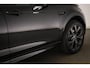 Land Rover Discovery Sport P300e 1.5 R-Dynamic SE | PANORAMADAK | DRAADLOZE LADER | DAB | APPLE | CAMERA