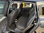 Renault Clio Estate 0.9 TCe Limited | NAP | Navigatie | DAB | Parkeersensoren | Cruise Control | Airco | Key-less |