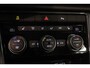 Volkswagen T-Roc 1.5 TSI Style Business | Camera | Climate control | Trekhaak | Navigatie | Virtual cockpit |