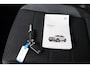 Volkswagen T-Roc 1.5 TSI 150pk DSG Sport Business R | 2x R-Line | Winterpakket | 19" Velgen |