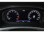 Volkswagen T-Roc 1.5 TSI 150pk DSG Sport Business R | 2x R-Line | Winterpakket | 19" Velgen |