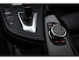 BMW 3-Serie Touring 318i High Executive Sport | LEDER | ADAPTIVE LED | HEAD UP