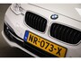BMW 3-Serie Touring 318i High Executive Sport | LEDER | ADAPTIVE LED | HEAD UP