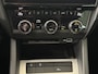 Skoda Octavia Combi 1.5 TSI Greentech Sport Business | Navigatie | Parkeersensoren | Trekhaak | Stoelverwarming |