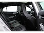 Mercedes-Benz GLA 180 Ambition | URBAN PACK | PANORAMADAK | STOELVERWARMING | TREKHAAK | 18"