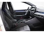 Volkswagen Golf 1.5 eHybrid GTE | BLACK STYLE / MULTIMEDIA PLUS- PACK | HEAD UP | STUURVERWARMING | DRAADLOZE LADER | CAMERA