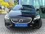 Volvo V40 2.0 T2 Inscription Panoramadak / Stoelverwarming / Leder