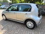 Volkswagen Up! 1.0 high up! R-Line 5 deurs, camera, clima, cruise controle, elec pakket, stoel verwarming, 1e eigenaar