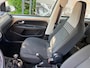 Volkswagen Up! 1.0 high up! R-Line 5 deurs, camera, clima, cruise controle, elec pakket, stoel verwarming, 1e eigenaar