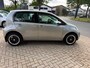 Volkswagen Up! 1.0 high up! R-Line 5 deurs, camera, clima, cruise controle, elec pakket, stoel verwarming, 1e eigenaar