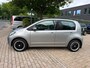 Volkswagen Up! 1.0 high up! R-Line 5 deurs, camera, clima, cruise controle, elec pakket, stoel verwarming, 1e eigenaar