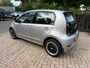 Volkswagen Up! 1.0 high up! R-Line 5 deurs, camera, clima, cruise controle, elec pakket, stoel verwarming, 1e eigenaar