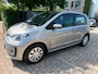 Volkswagen Up! 1.0 high up! R-Line 5 deurs, camera, clima, cruise controle, elec pakket, stoel verwarming, 1e eigenaar