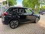 Suzuki Vitara 1.0 Boosterjet Stijl automaat, panorama, cruise, elec pakket leder, camera, navi, pdc , nwe apk 81.032 km