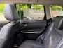 Suzuki Vitara 1.0 Boosterjet Stijl automaat, panorama, cruise, elec pakket leder, camera, navi, pdc , nwe apk 81.032 km
