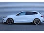 BMW 1-Serie 1-Serie M135 xDRIVE 300PK AUTOMAAT / NAVI / LEDER / CLIMA / LED / PDC / HUD / 19" LMV / CAMERA / KEYLESS / PARELMOER / UNIEK / ORG. NL !!