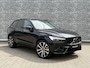Volvo XC60 2.0 T6 Plug-in Hybrid AWD Plus Dark | PHEV | Facelift | 360 Graden Camera | Head-up Display | Panoramadak | Trekhaak | Keyless Entry | Elektrische Achterklep | Stoelverwarming voor en achter | Navigatie Google Maps | Apple Carplay | Android Auto