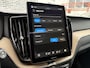 Volvo XC60 2.0 T6 Plug-in Hybrid AWD Plus Dark | PHEV | Facelift | 360 Graden Camera | Head-up Display | Panoramadak | Trekhaak | Keyless Entry | Elektrische Achterklep | Stoelverwarming voor en achter | Navigatie Google Maps | Apple Carplay | Android Auto