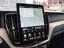 Volvo XC60 2.0 T6 Plug-in Hybrid AWD Plus Dark | PHEV | Facelift | 360 Graden Camera | Head-up Display | Panoramadak | Trekhaak | Keyless Entry | Elektrische Achterklep | Stoelverwarming voor en achter | Navigatie Google Maps | Apple Carplay | Android Auto