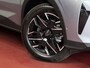 Peugeot 5008 1.2 HYBRID 145e. NIEUWE AUTO PANODAK GT LINE AUT. CARPLAY NAVI STOELVERW KEYLESS 7P 7 Persoons