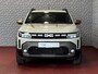 Dacia Duster 1.6 HYBRID SANDSTONE CAMERA CARLAY NAVI STOEL/STUUR/RUIT VERW. LED PDC