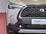 Toyota Corolla Cross HYBRID 140 STYLE ELEK.KLEP LED KEYLESS CARPLAY NAVI CAMERA STOEL/STUUR VERW.ADAP CRUISE PDC ✅ Top auto's Wijchen. Al 30 Jaar verkoop van Toyota : Benzine / Hybride / PHEV / HEV / Style / Executive / Dynamic / Plus / Business / Sport / Active / Premium etc. ✅