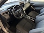 Toyota Corolla Cross HYBRID 140 STYLE ELEK.KLEP LED KEYLESS CARPLAY NAVI CAMERA STOEL/STUUR VERW.ADAP CRUISE PDC ✅ Top auto's Wijchen. Al 30 Jaar verkoop van Toyota : Benzine / Hybride / PHEV / HEV / Style / Executive / Dynamic / Plus / Business / Sport / Active / Premium etc. ✅