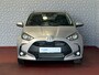 Toyota Yaris 1.5 HYBRID CARPLAY CAMERA STOEL/STUUR VERW LMV ADAP.CRUISE ✅ Top Auto's Wijchen , Al 30 Jaar verkoop van Toyota , Type's Launch / Executive / Dynamic / First Edition / Business / Zowel Phev / Hev / Benzine / met fabrieksgarantie ✅
