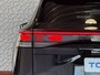 Volkswagen Tayron 1.5 eHybrid 272PK R-LINE SCHUIFDAK VW.TREKH BLACK-STYLE 20''LMV PANO ERGO.STOEL MASSAGE TRAILER.ASSIST