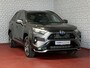 Toyota RAV4 2.5 PHEV AWD 306PK ✔️NIEUWE AUTO✔️ | 1500KG trekgew. | Head-up display | 360° cam | LED | Elektrische klep | Stuur/Stoelverwarming V+A PHEV PLUG IN