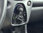 Toyota Aygo 1.0 VVT-i x-play | Navigatie | Apple Carplay - Android Auto | Parkeercamera | Onderweg-naar-dealer
