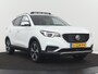 MG MG ZS Luxury 45 kWh | SOH 91,3% | Panoramadak | Leder | Stoelverwarming | Trekhaak | Adaptive cruise | Camera | Carplay | Keyless | Navigatie | Climate control