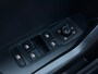 Volkswagen T-Cross 1.0 TSI Life Business Gratis Afleverpakket! | Trekhaak | Voorstoelen verwarmd |